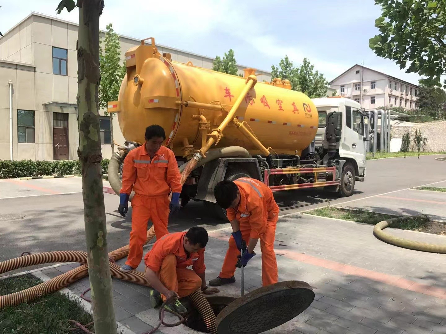 泽州化粪池清理与5-8吨吸粪车施工效率分析